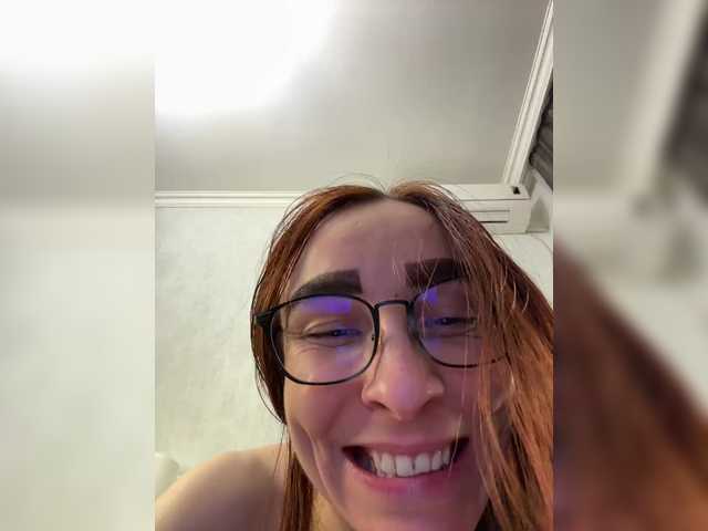 AndreElis's BongaCams show and profile