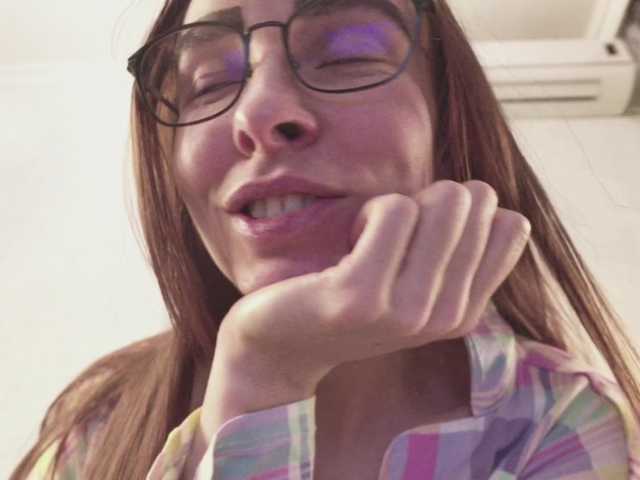 AndreElis's BongaCams show and profile