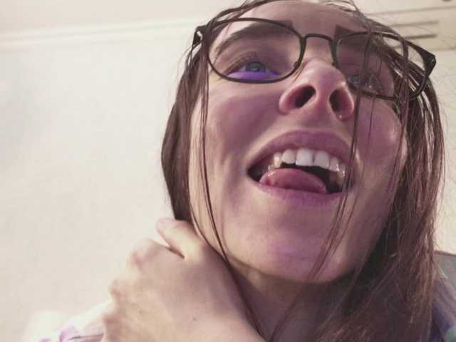 AndreElis's BongaCams show and profile