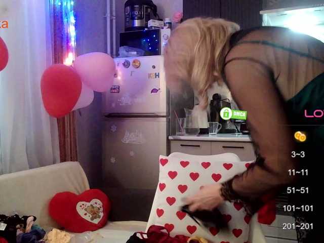 Desirable3's BongaCams show and profile