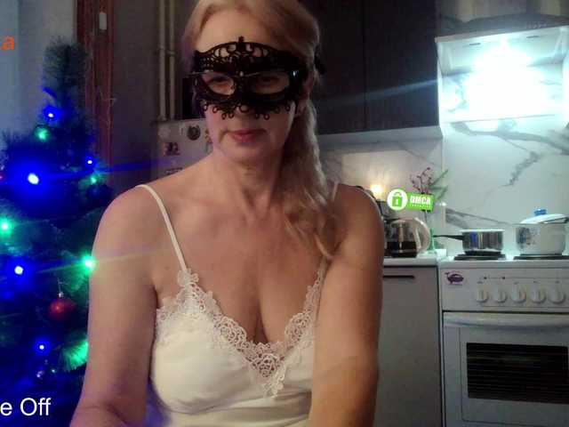 Desirable3's BongaCams show and profile