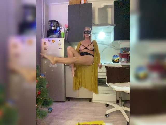 Desirable3 — Hi, I'm Veronica. Hot shows in the group and in PVT) face is only in a mask. Anal sex and fisting no)