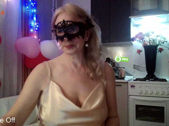 Desirable3's BongaCams show and profile