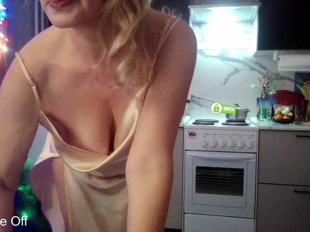 Desirable3's BongaCams show and profile