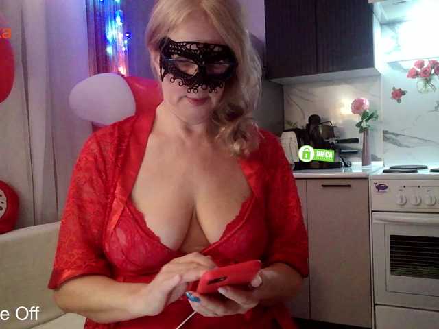 Desirable3's BongaCams show and profile