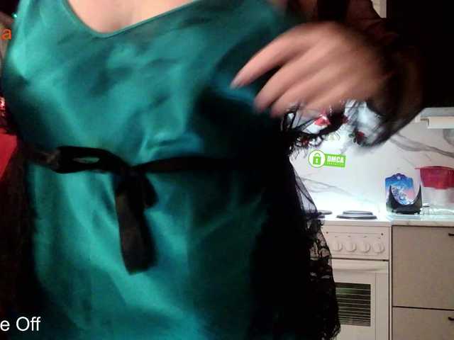 Desirable3's BongaCams show and profile