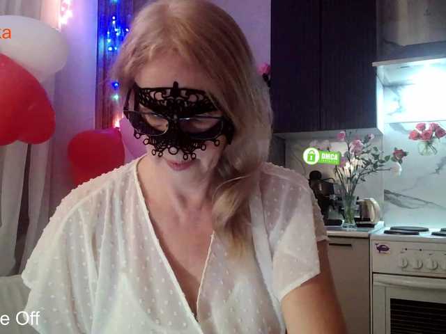 Desirable3's BongaCams show and profile