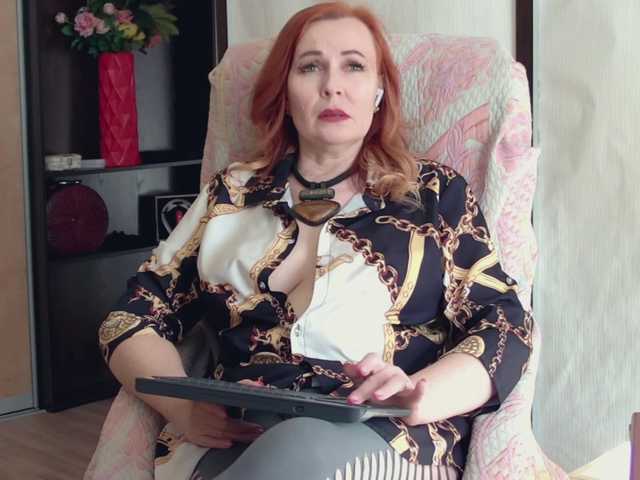 IvettaShine's BongaCams show and profile