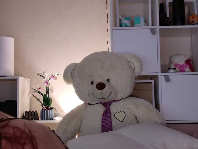 Karamelsw's BongaCams show and profile