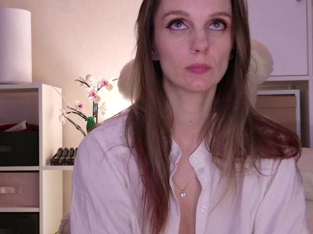 Karamelsw's BongaCams show and profile