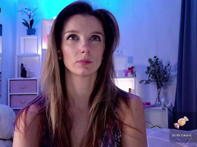 Karamelsw's BongaCams show and profile