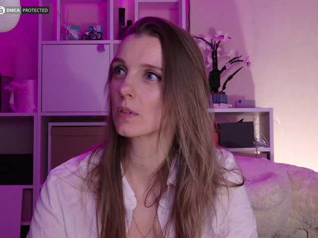 Karamelsw's BongaCams show and profile