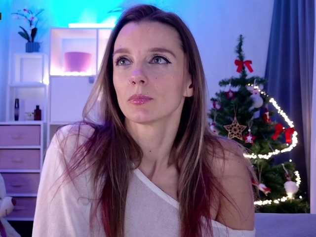 Karamelsw's BongaCams show and profile