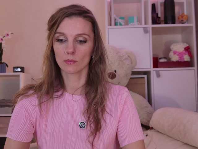 Karamelsw's BongaCams show and profile