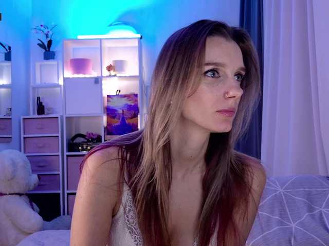 Karamelsw's BongaCams show and profile