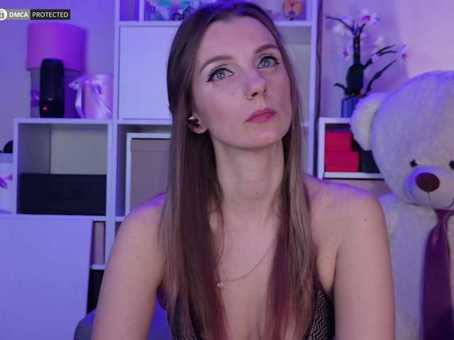 Karamelsw's BongaCams show and profile