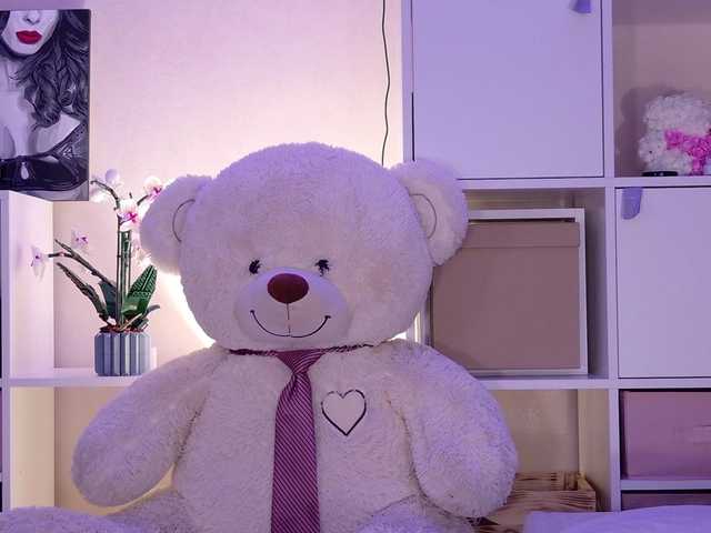 Karamelsw's BongaCams show and profile