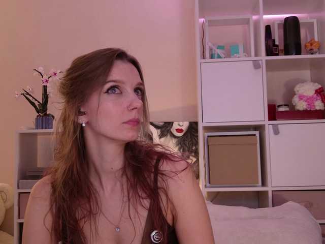 Karamelsw's BongaCams show and profile