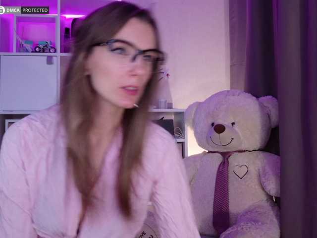 Karamelsw's BongaCams show and profile