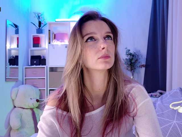 Karamelsw from BongaCams