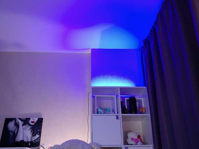 Karamelsw's BongaCams show and profile