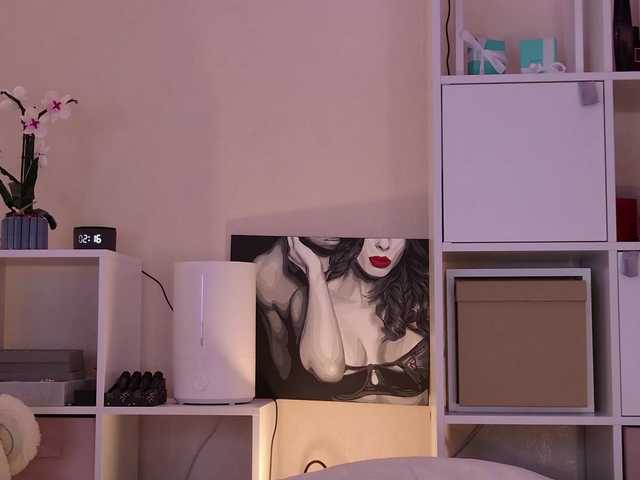 Karamelsw's BongaCams show and profile