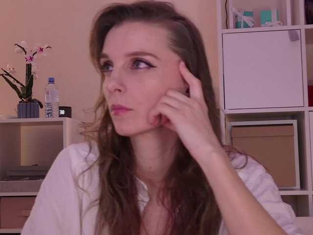 Karamelsw's BongaCams show and profile