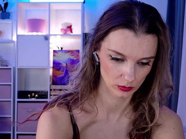 Karamelsw from BongaCams