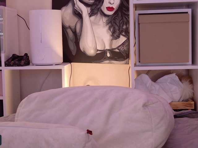 Karamelsw's BongaCams show and profile