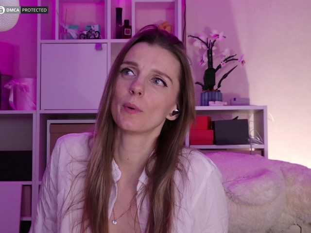 Karamelsw's BongaCams show and profile