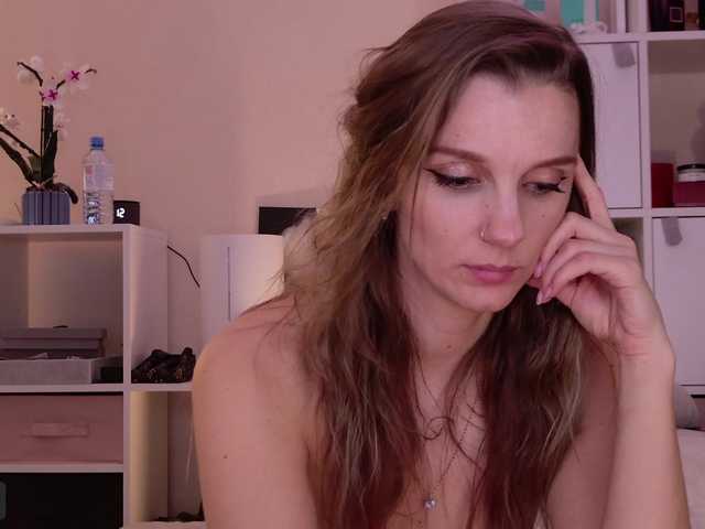 Karamelsw's BongaCams show and profile