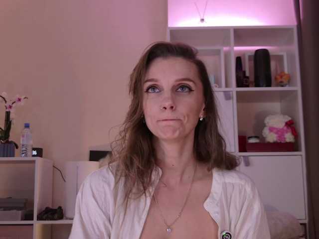 Karamelsw's BongaCams show and profile