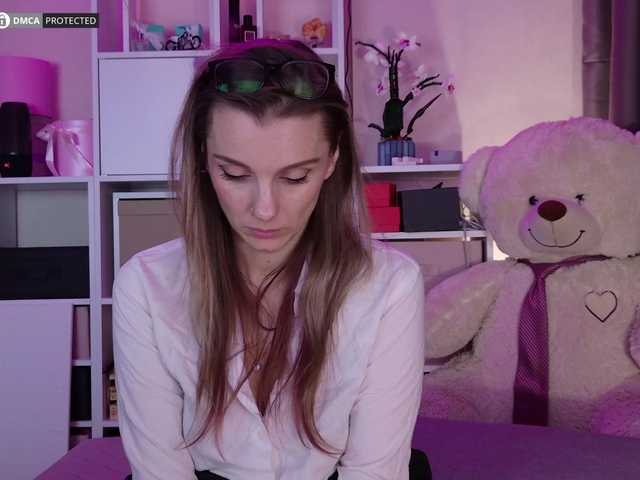 Karamelsw's BongaCams show and profile