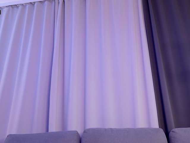 Karamelsw's BongaCams show and profile