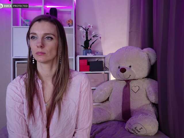 Karamelsw's BongaCams show and profile