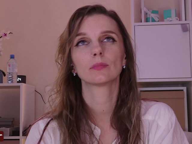 Karamelsw's BongaCams show and profile