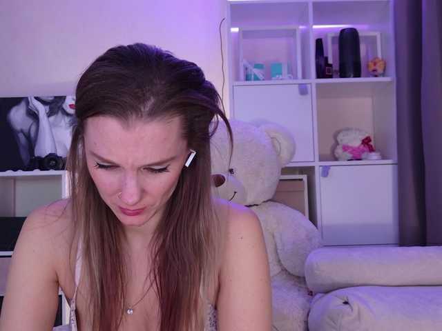 Karamelsw's BongaCams show and profile