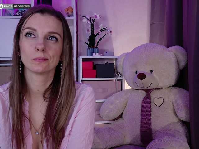 Karamelsw's BongaCams show and profile