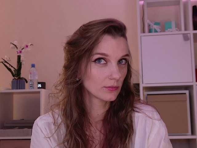 Karamelsw's BongaCams show and profile