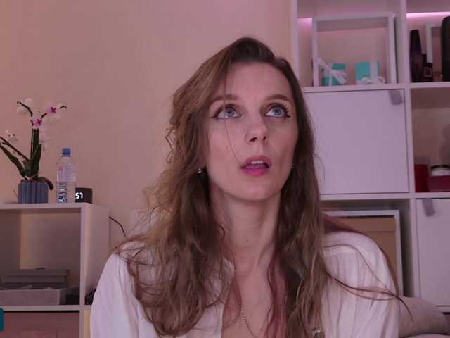 Karamelsw's BongaCams show and profile