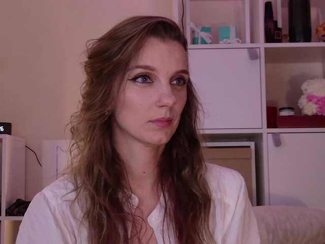 Karamelsw's BongaCams show and profile