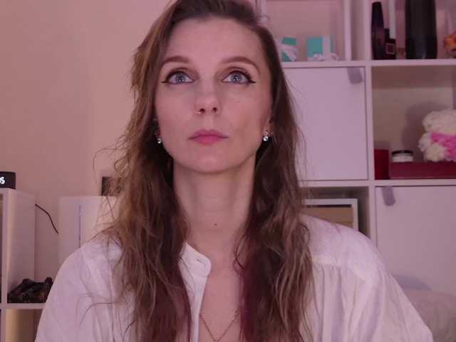 Karamelsw's BongaCams show and profile