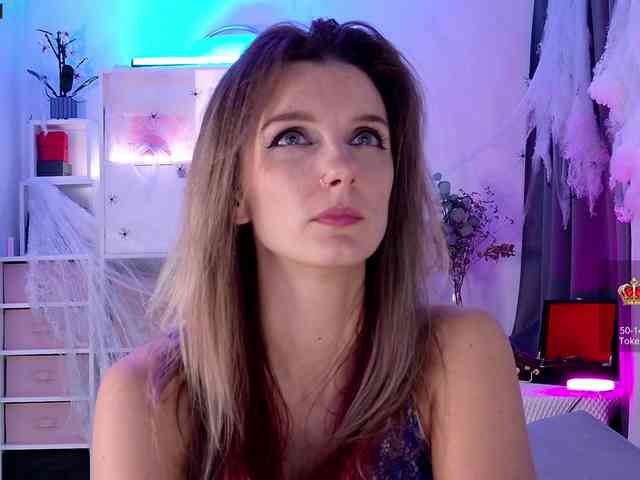 Karamelsw Live Webcam on BongaCams