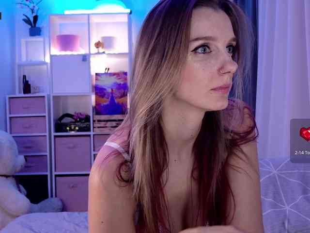 Karamelsw Live Webcam on BongaCams