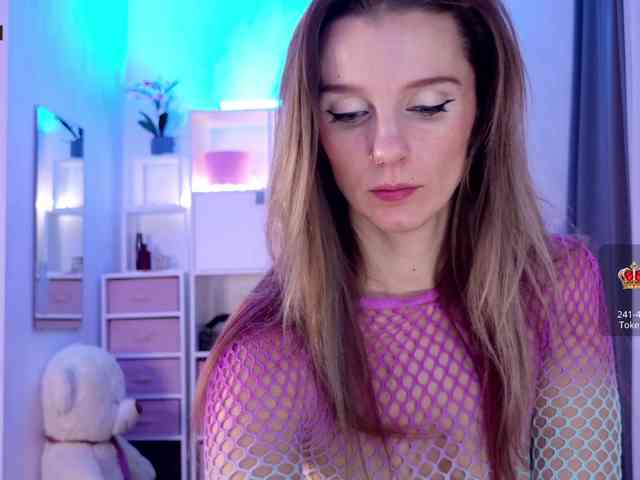 Karamelsw Live Webcam on BongaCams