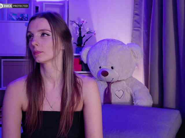 Karamelsw Live Webcam on BongaCams