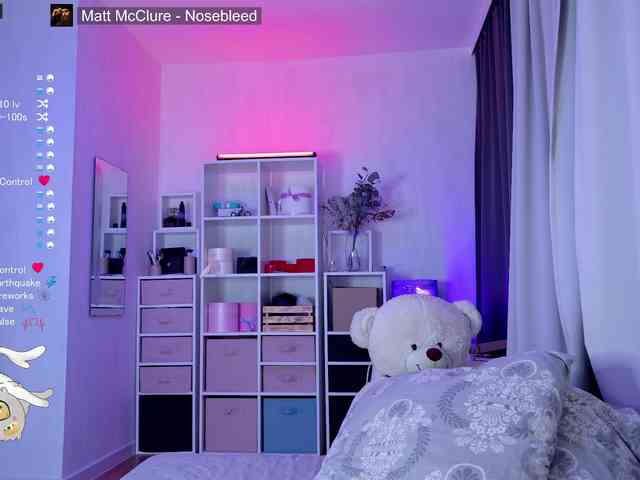 Karamelsw Live Webcam on BongaCams