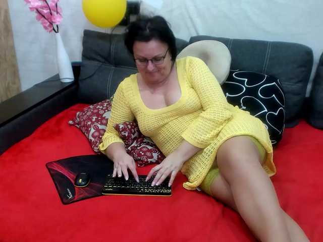 KyliePage1's BongaCams show and profile