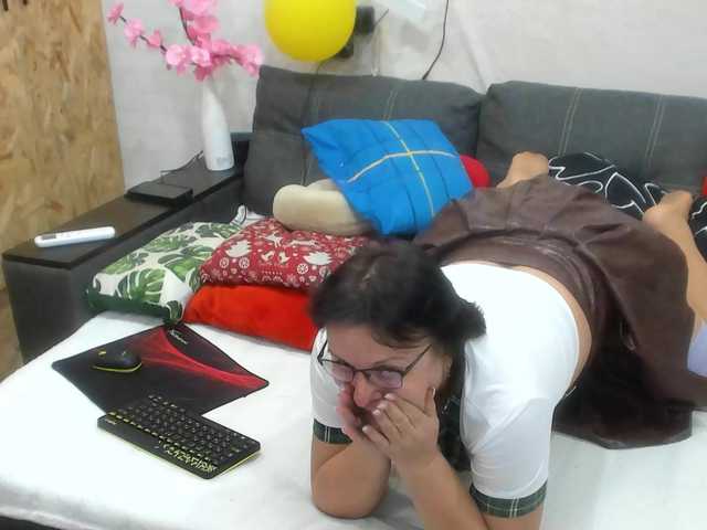 KyliePage1's BongaCams show and profile