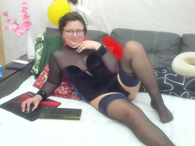 KyliePage1's BongaCams show and profile